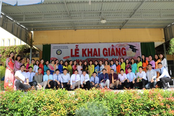 2017-09-05 Le Khai giang (1).JPG